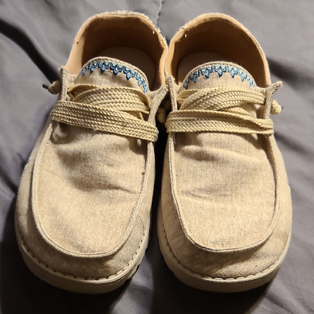 Hey Dude Wendy Flora Size 9